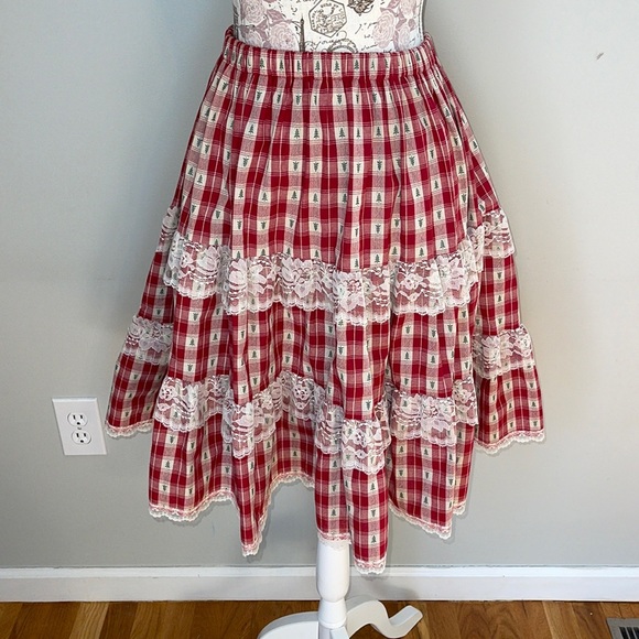 Pitchfork Brand Vintage Red Christmas Tree Lace Skirt Medium - Picture 1 of 5